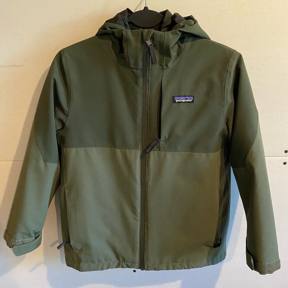 Patagonia kids S (7-8) 3 in 1 jacket.